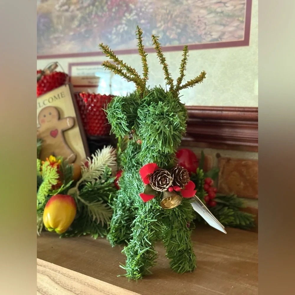 1998 Festive Green Reindeer Topiary with Pinecone Accent NEW